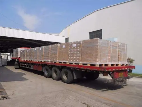 不帮卸货卡友就得挨打！卡友的地位还能再低么……