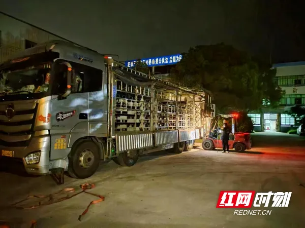 攸县交通执法大队严查违法运输危险货物车辆