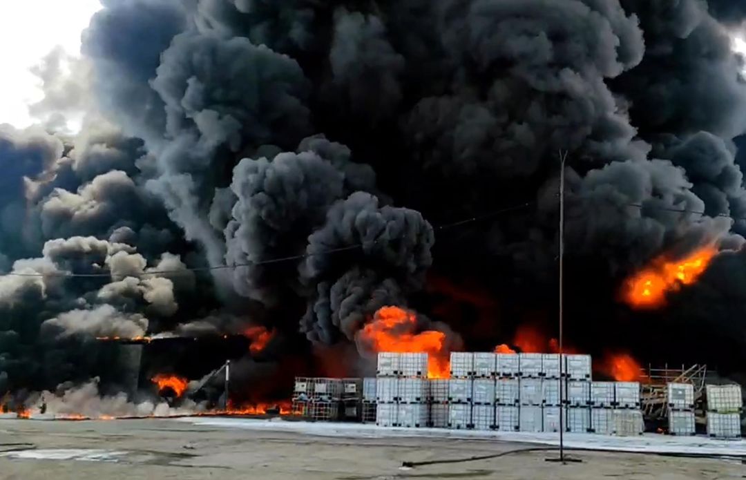 化工仓库发生火灾，面积超4000㎡