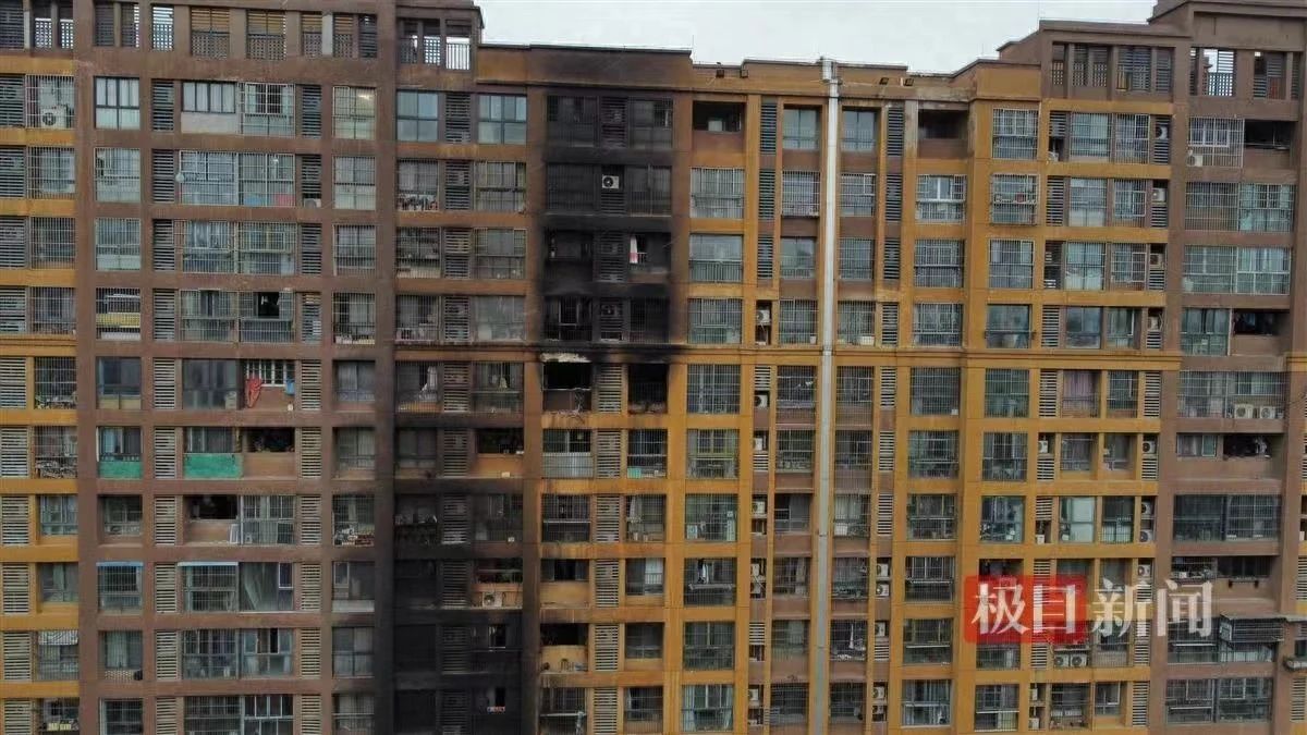 南京居民楼火灾事故死亡人数增至15人